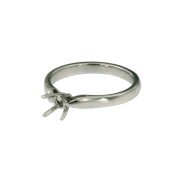 Solitairring witgoud 4 poot schuine zetting div. steenmaat