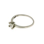 Solitairring witgoud 4 poot met zirkonia 0,50 ct
